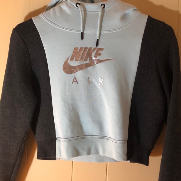 Nike Tops - Nike crop hoodie